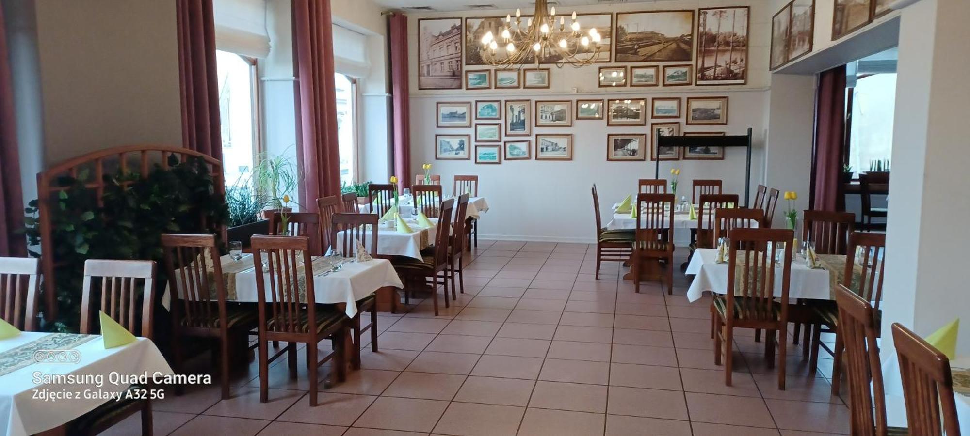 Wielkopolanka Pokoje Goscinne I Restauracja Chodzież Exterior foto
